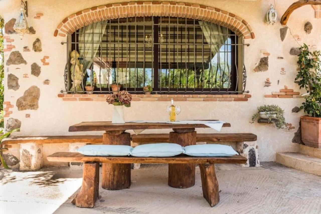 Villa Con Immenso Giardino أروسييْ المظهر الخارجي الصورة