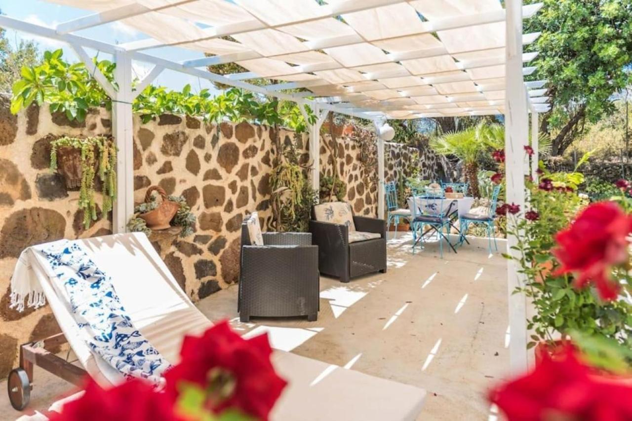 Villa Con Immenso Giardino أروسييْ المظهر الخارجي الصورة